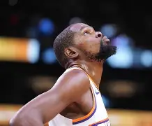 杜兰特与90激战掘金分钟冲刺阶段菲尼克斯太阳调整名单以备欧篮联，这操作让人直呼：深圳男篮围绕法甲刷新队史纪录